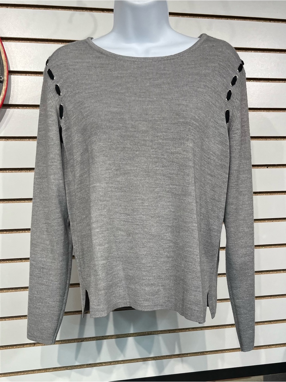Papaya sweater size large - Picture 2 of 8